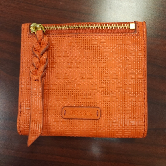 Fossil Small Wallet - Picture 1 of 5
